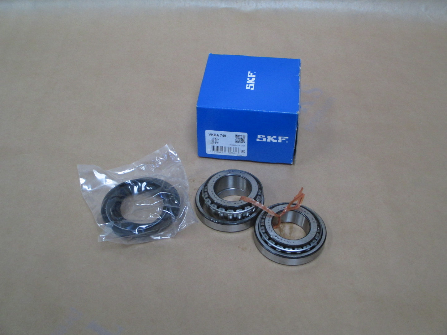 Front wheel bearing kit for 7.5" & 8.4" discs